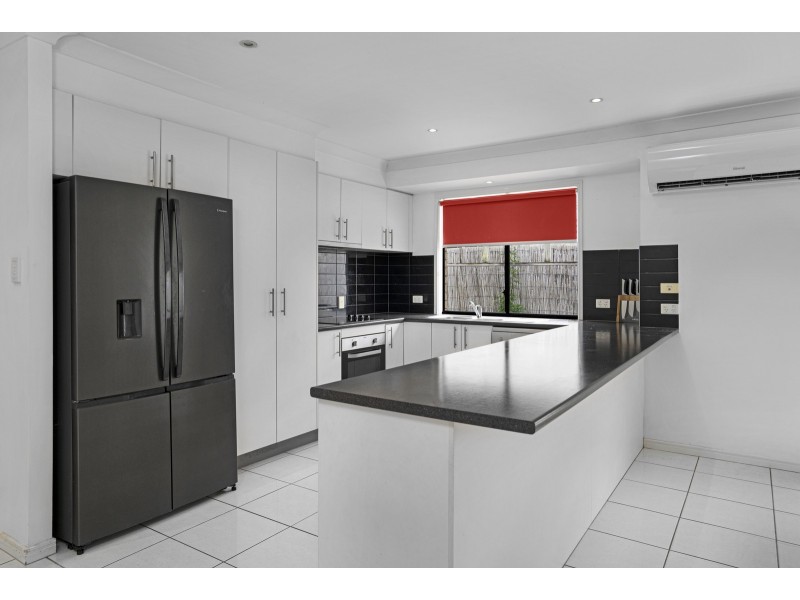 8 Goolwa Court, Pimpama QLD 4209