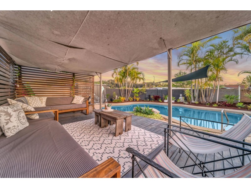 1 The Cross Road, Currumbin Waters QLD 4223