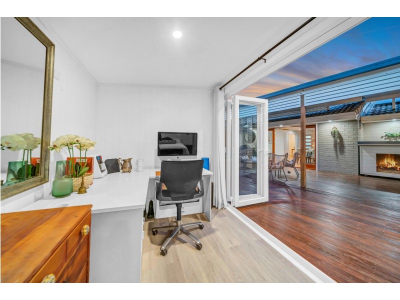 1 The Cross Road, Currumbin Waters QLD 4223
