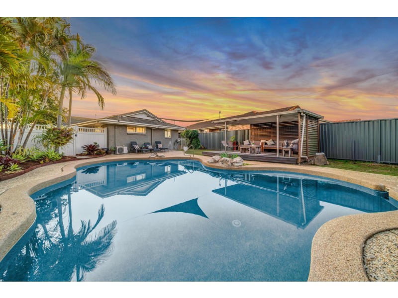 1 The Cross Road, Currumbin Waters QLD 4223
