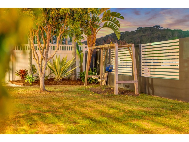 1 The Cross Road, Currumbin Waters QLD 4223