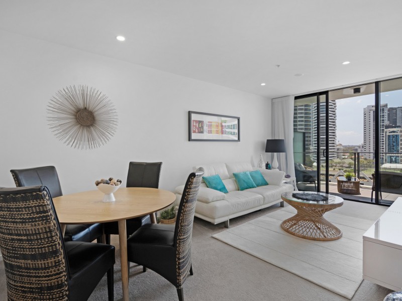 21/14 Elizabeth Avenue, Broadbeach QLD 4218