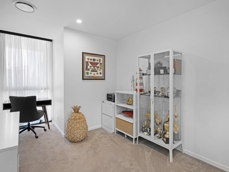 21/14 Elizabeth Avenue, Broadbeach QLD 4218