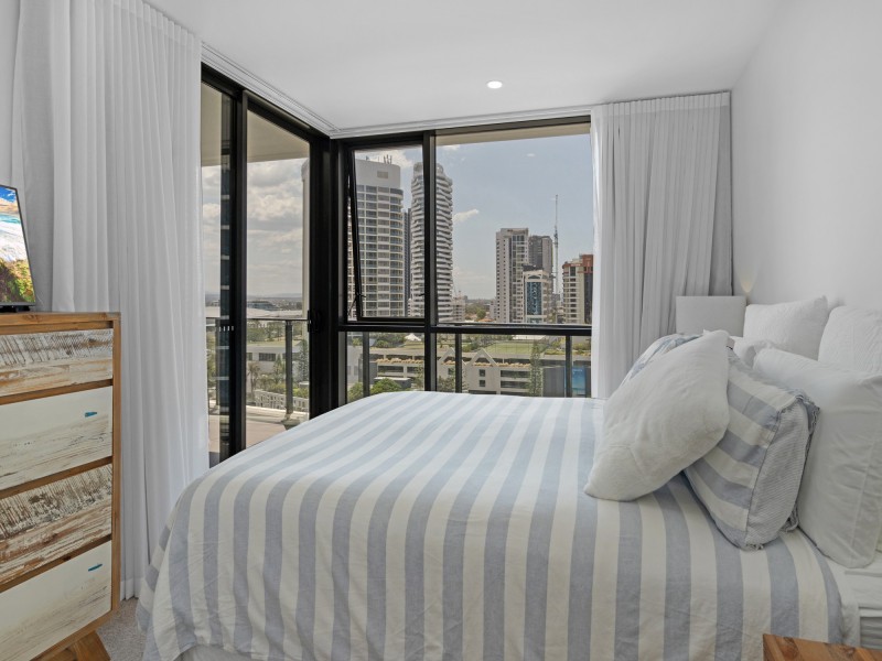21/14 Elizabeth Avenue, Broadbeach QLD 4218