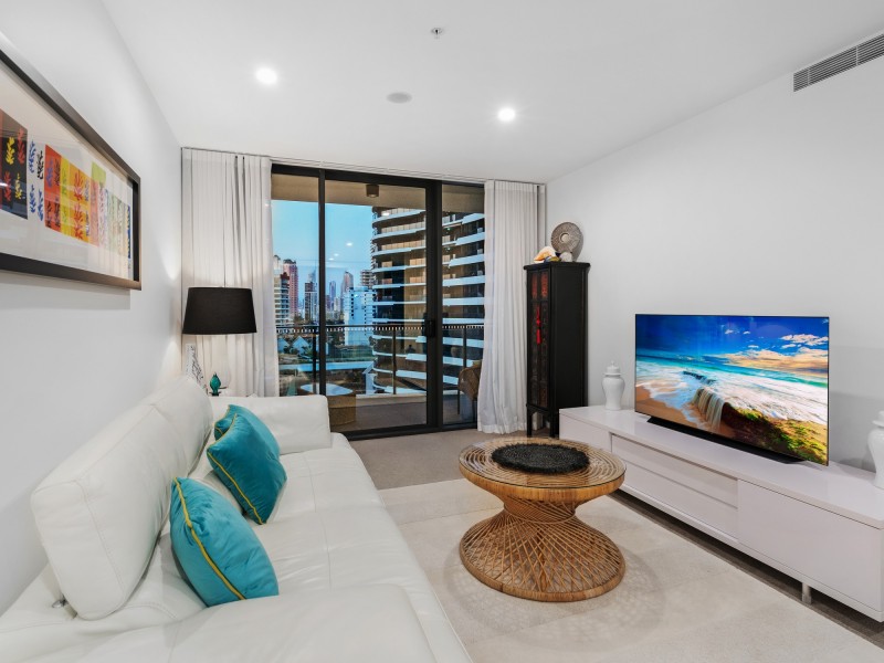 21/14 Elizabeth Avenue, Broadbeach QLD 4218