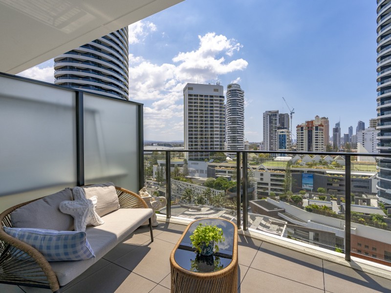 21/14 Elizabeth Avenue, Broadbeach QLD 4218