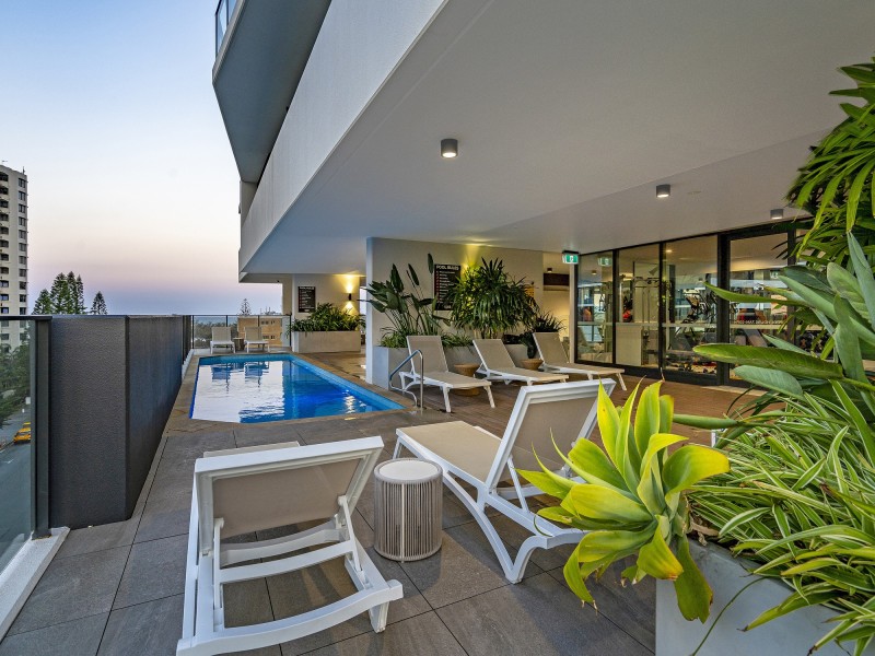 21/14 Elizabeth Avenue, Broadbeach QLD 4218