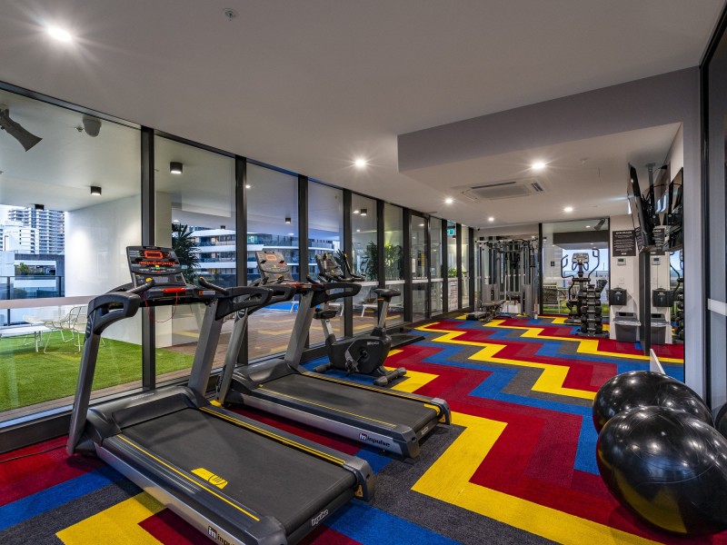 21/14 Elizabeth Avenue, Broadbeach QLD 4218