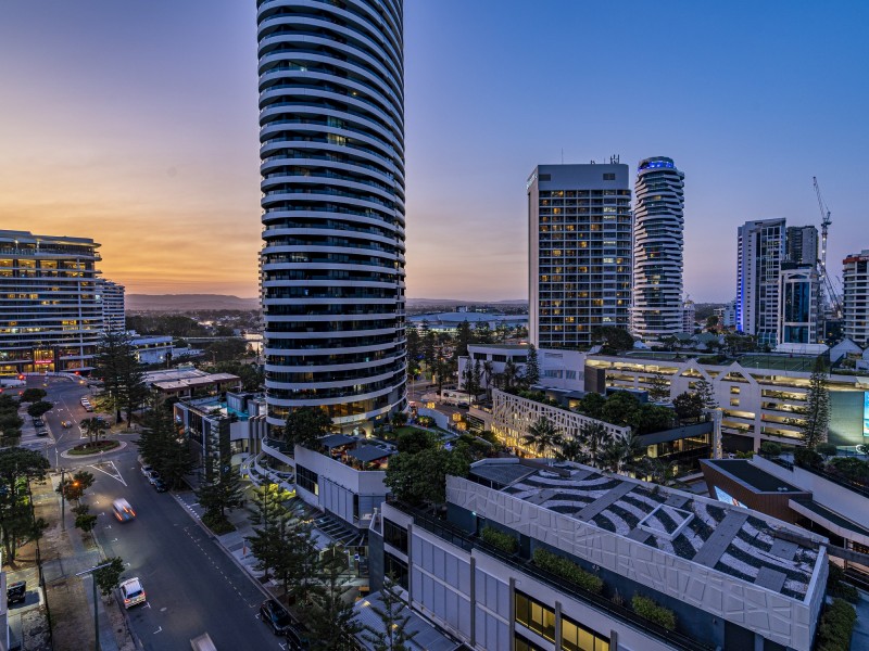 21/14 Elizabeth Avenue, Broadbeach QLD 4218