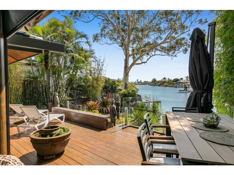 4 River Crescent, Broadbeach Waters QLD 4218