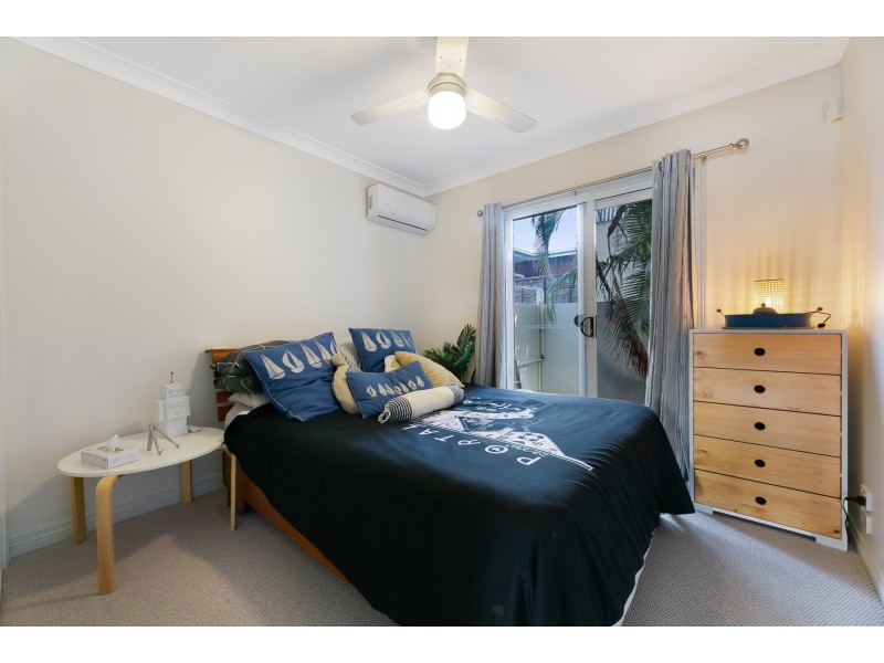 1/17 Andromeda Parade, Robina QLD 4226