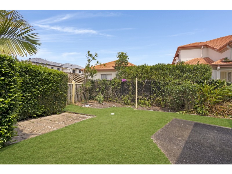 20/4 Bronberg Court, Southport QLD 4215