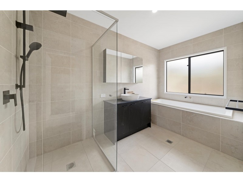 33 Stockman Street, Kingsholme QLD 4208