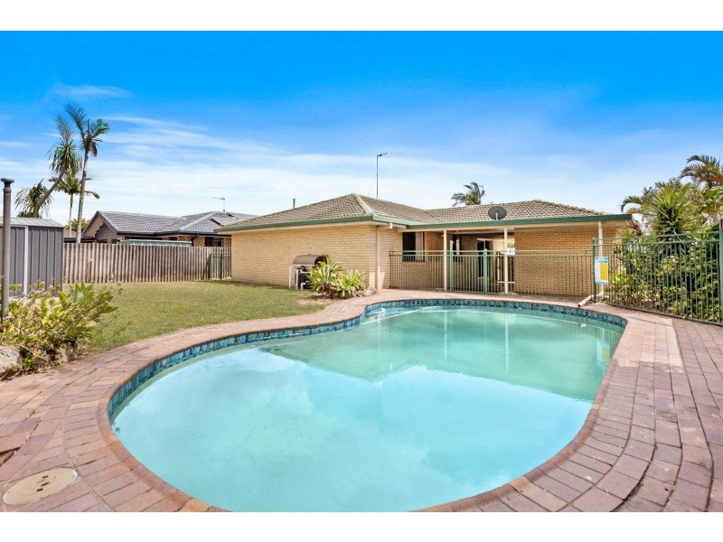 32 Spindle Street, Palm Beach QLD 4221