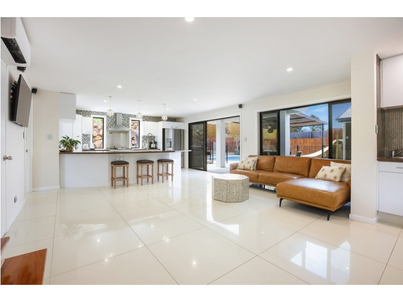 19 Hamersley Way, Worongary QLD 4213
