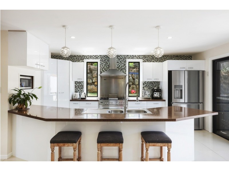 19 Hamersley Way, Worongary QLD 4213