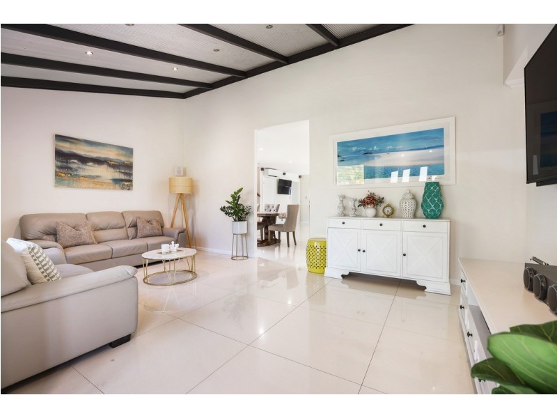 19 Hamersley Way, Worongary QLD 4213