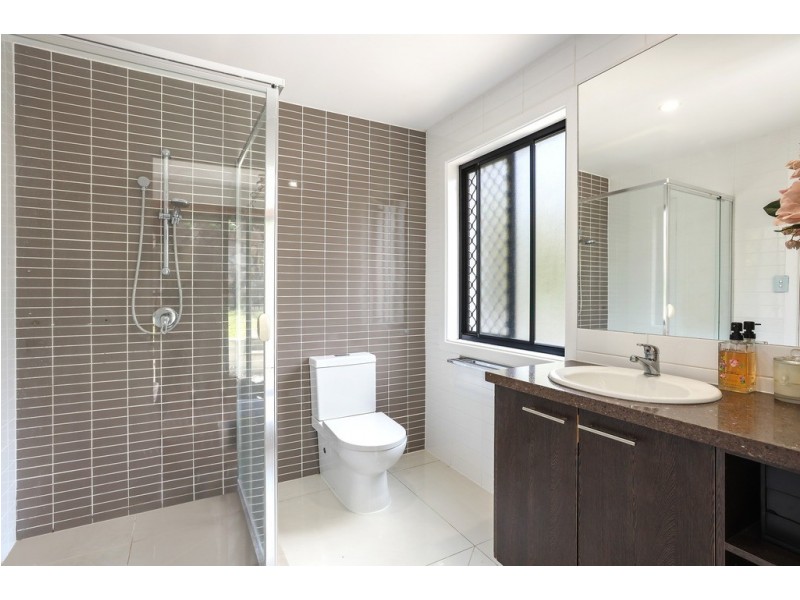 19 Hamersley Way, Worongary QLD 4213