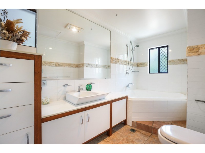19 Hamersley Way, Worongary QLD 4213