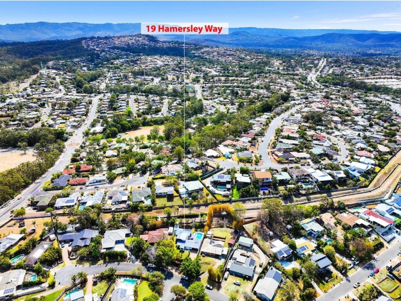 19 Hamersley Way, Worongary QLD 4213