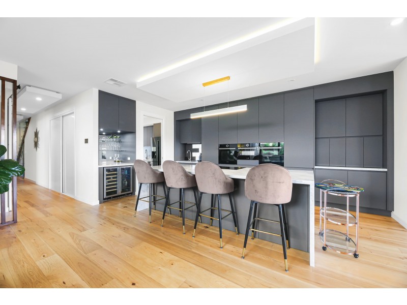 5039 Harbourview Drive, Hope Island QLD 4212