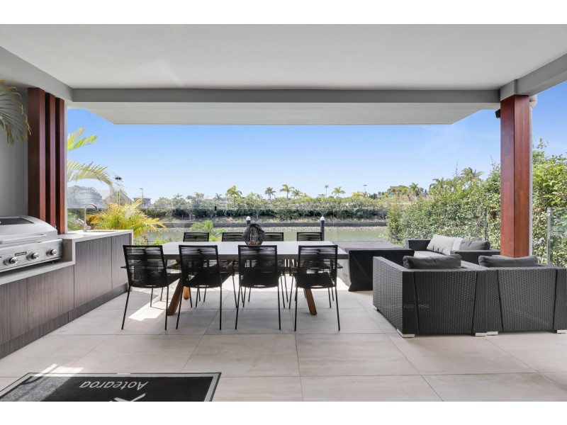 5039 Harbourview Drive, Hope Island QLD 4212