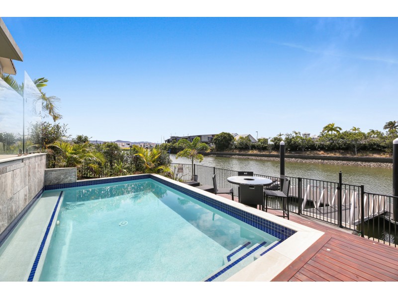 5039 Harbourview Drive, Hope Island QLD 4212