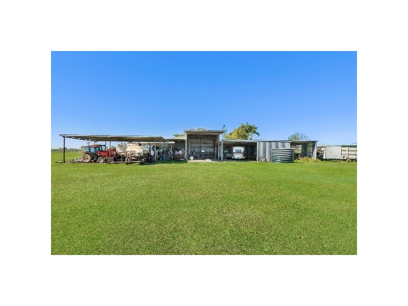 27 Rocky Point Road, Woongoolba QLD 4207