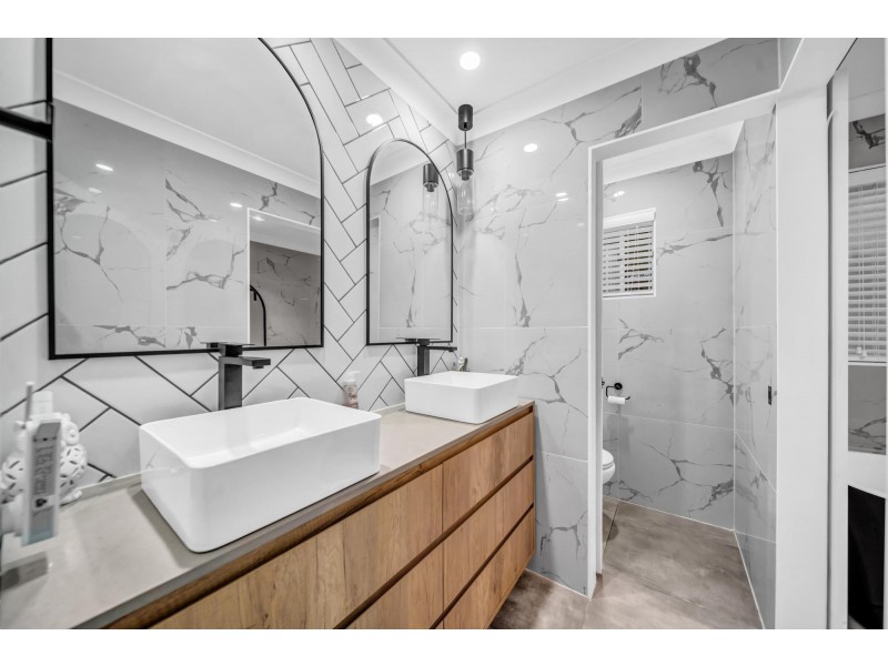 89 Glen Eagles Drive, Robina QLD 4226