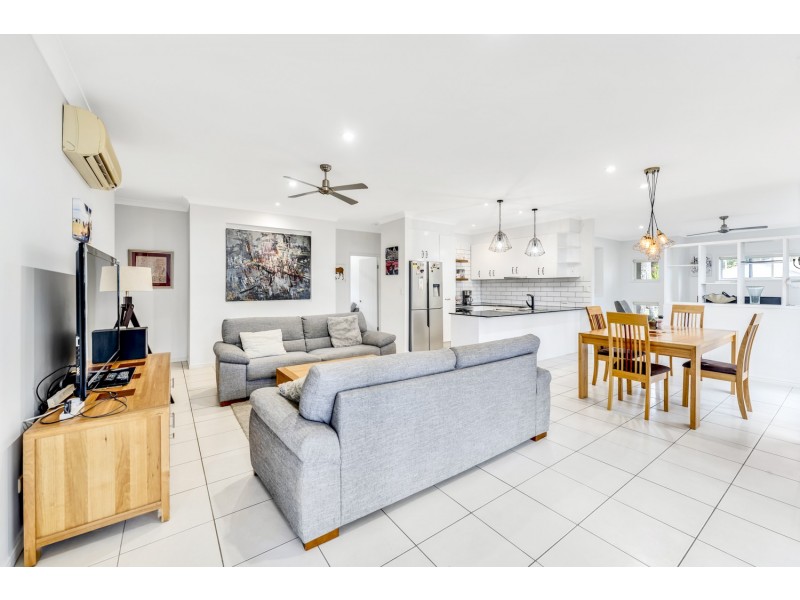 4 First Light Court, Coomera Waters QLD 4209