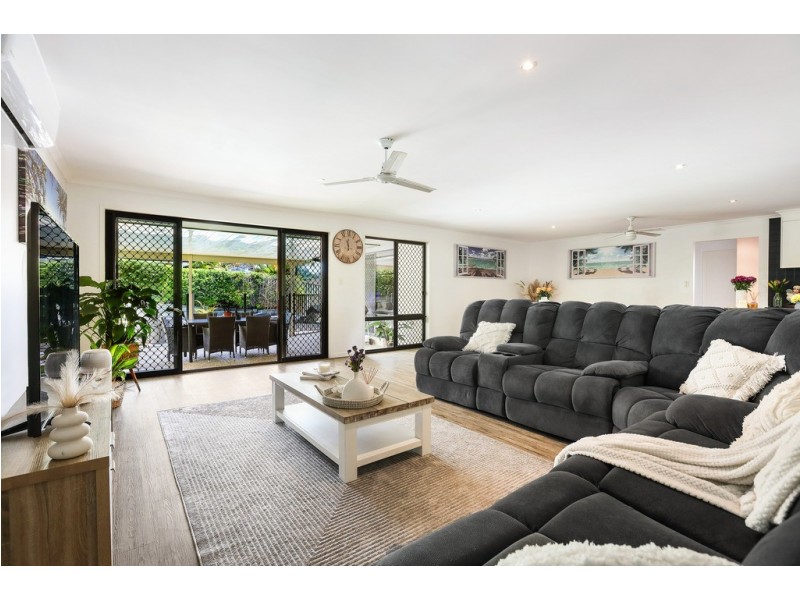 13 Glenny Street, Mudgeeraba QLD 4213