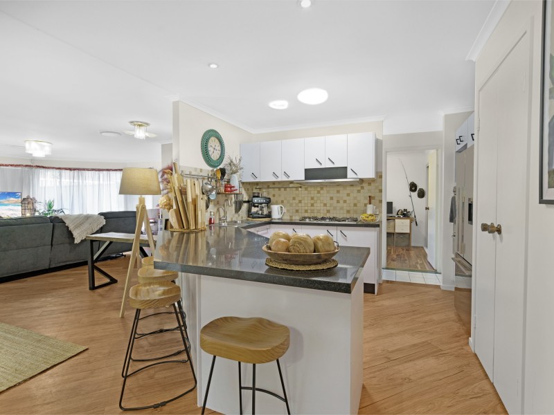 34 Cootharaba Drive, Helensvale QLD 4212