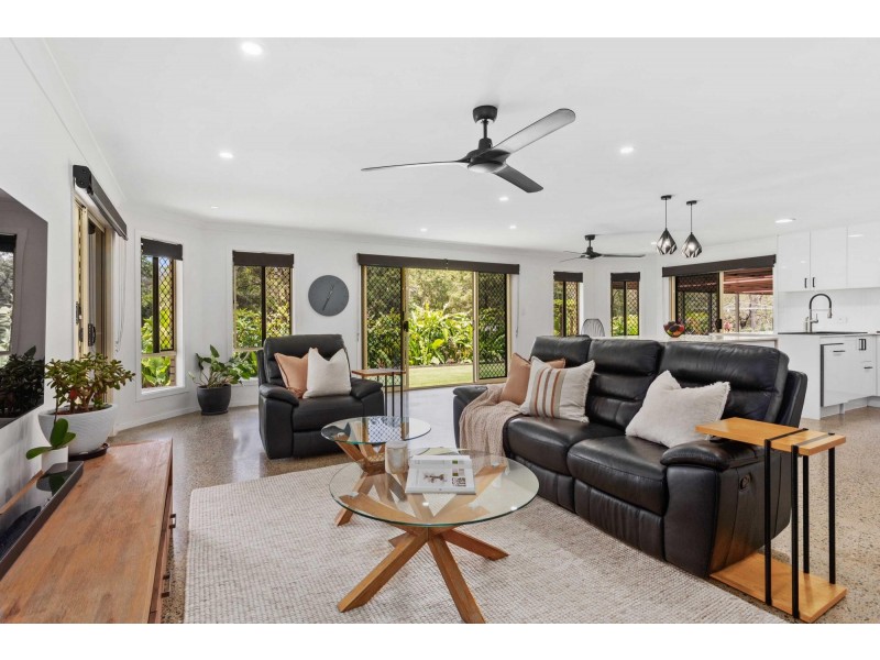 26 Mountain View Crest, Mount Nathan QLD 4211