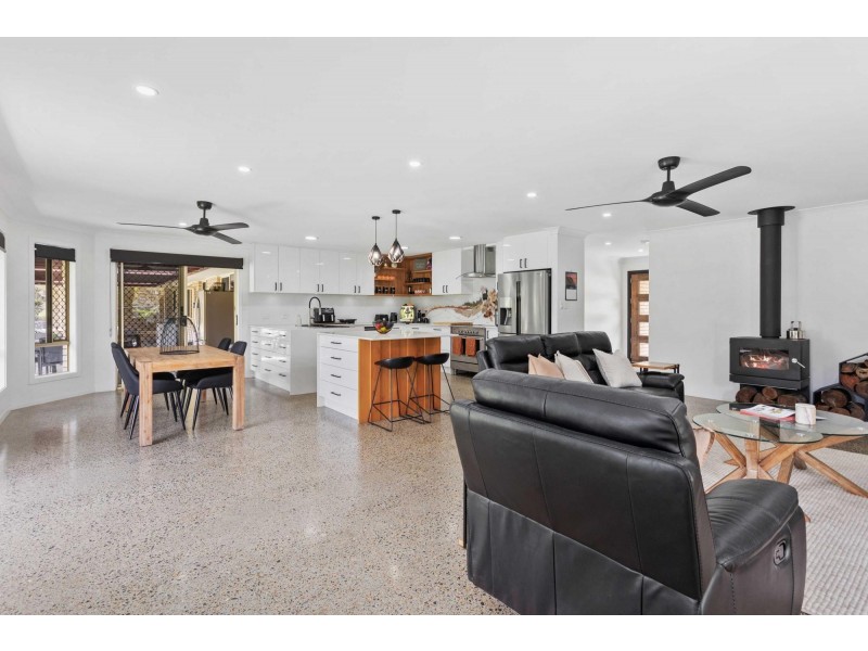 26 Mountain View Crest, Mount Nathan QLD 4211