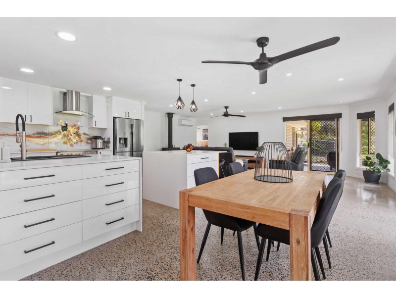 26 Mountain View Crest, Mount Nathan QLD 4211