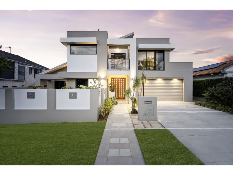 17 Saint Paul Crescent, Varsity Lakes QLD 4227