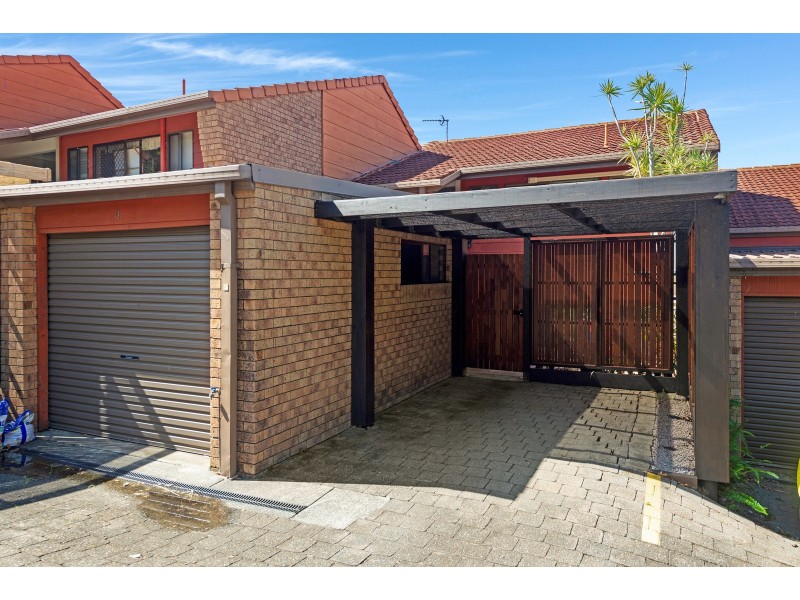 4/1B McLeod Street, Highland Park QLD 4211