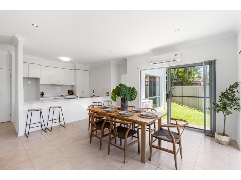 2/32 Marks Drive, Varsity Lakes QLD 4227