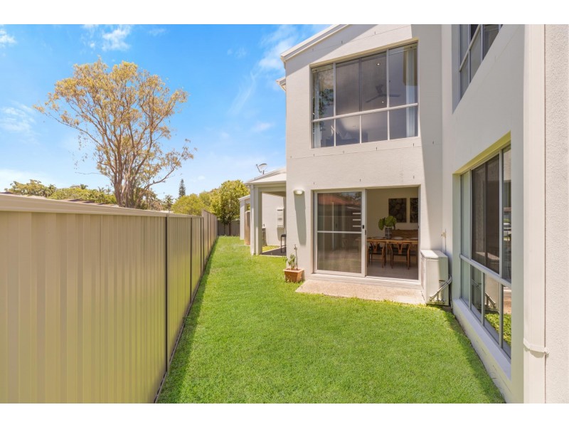 2/32 Marks Drive, Varsity Lakes QLD 4227