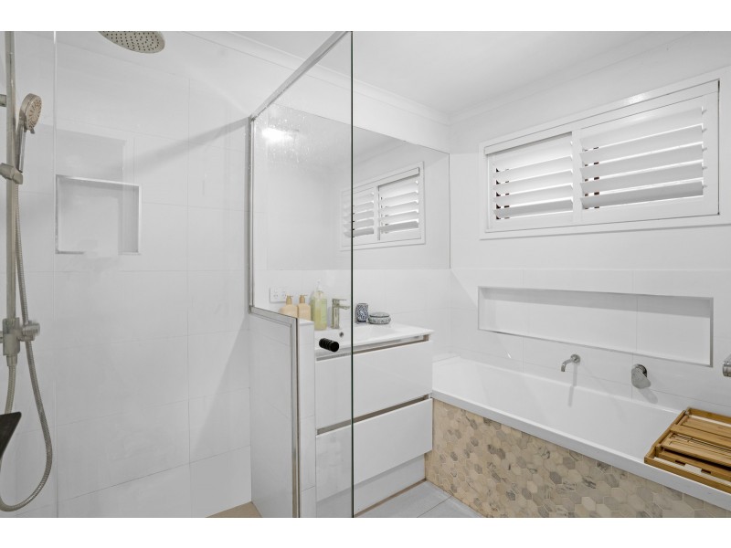 44 Pindari Avenue, Burleigh Heads QLD 4220