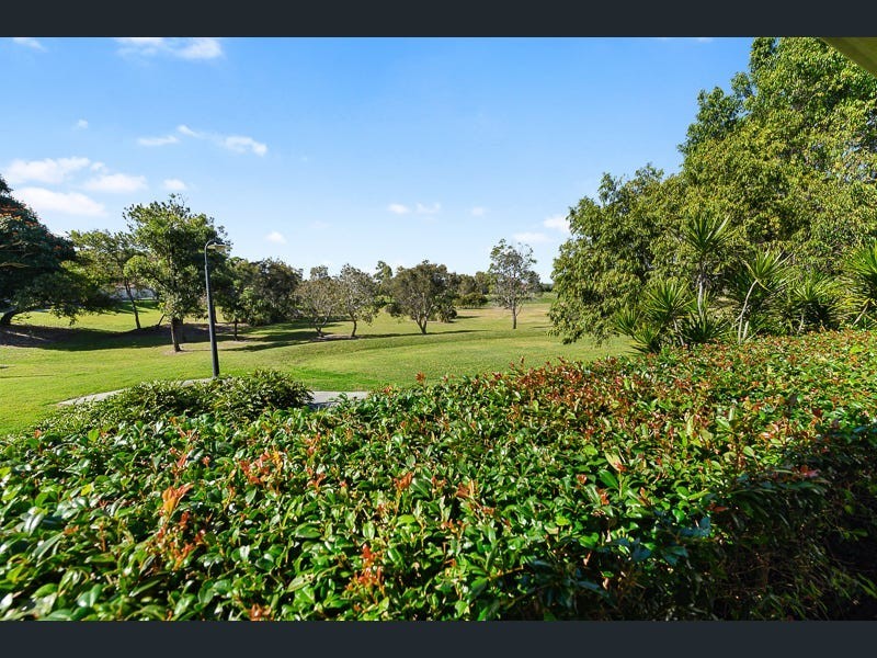 106 Verona Circuit, Burleigh Waters QLD 4220