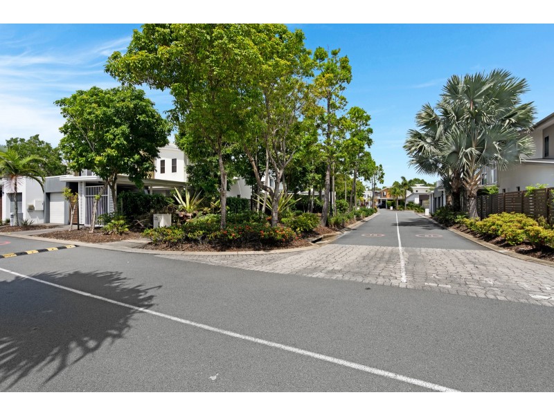 106 Verona Circuit, Burleigh Waters QLD 4220