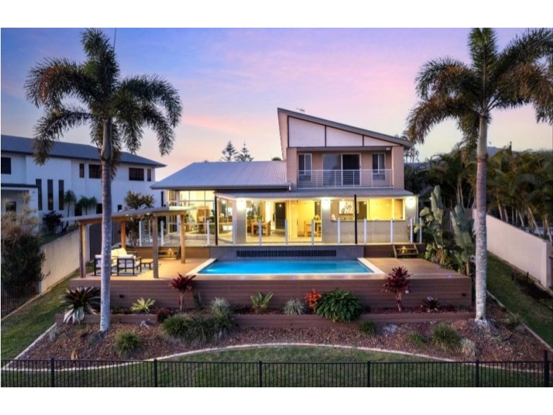 16 North Bank Court, Helensvale QLD 4212