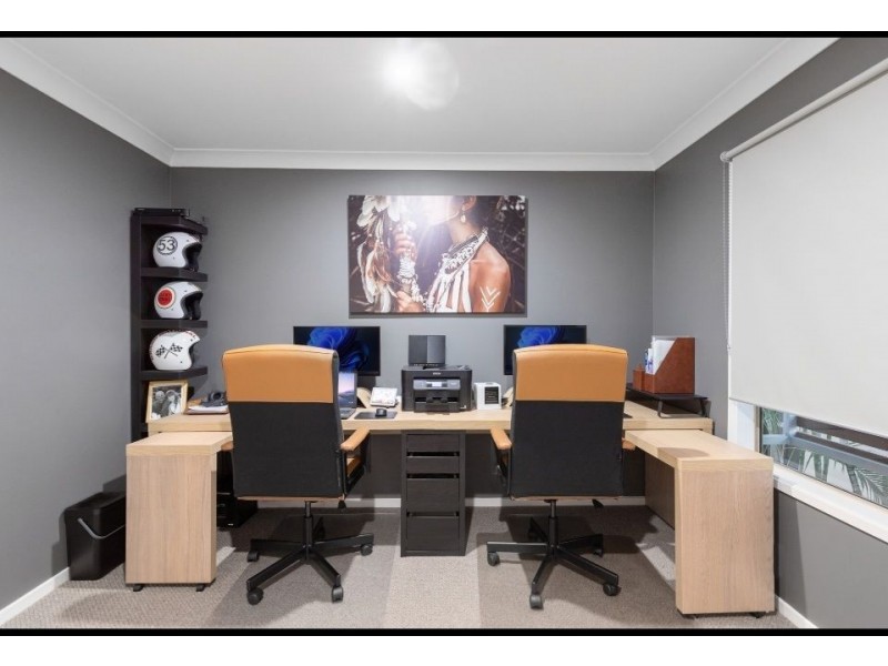 16 North Bank Court, Helensvale QLD 4212