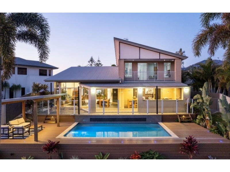 16 North Bank Court, Helensvale QLD 4212