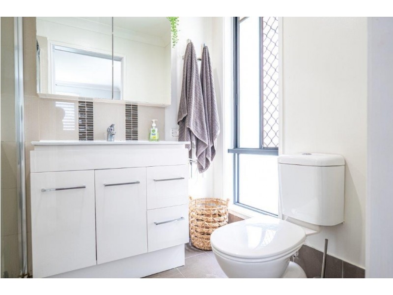 14 Footscray Court, Arundel QLD 4214