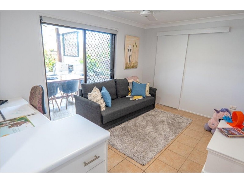 14 Footscray Court, Arundel QLD 4214