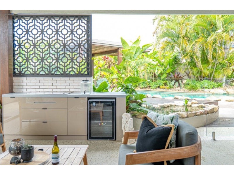 14 Footscray Court, Arundel QLD 4214