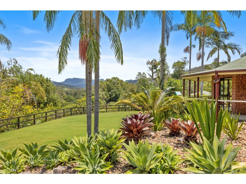 6 Fresco Court, Tallebudgera Valley QLD 4228
