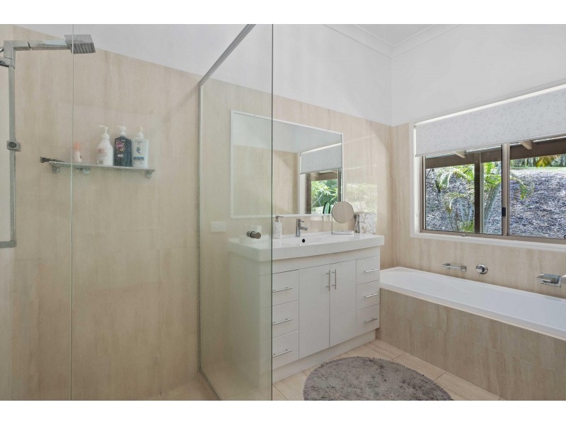 7 Aringa Way, Tallebudgera QLD 4228